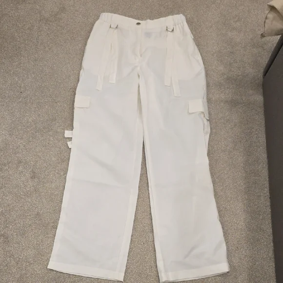Stylish White Cargo Pants - Picture 1 of 4